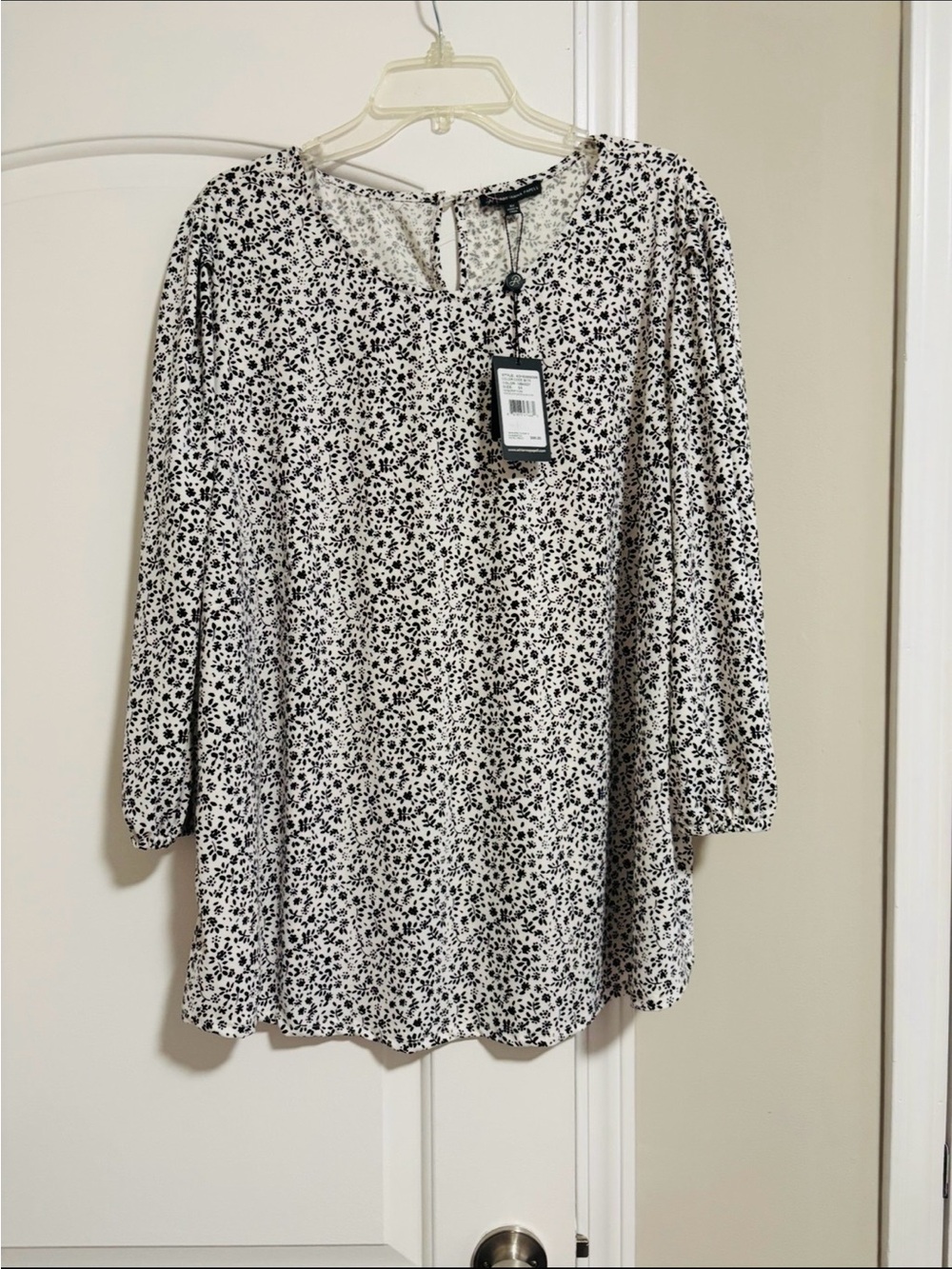 ADRIANNA PAPELL, NWT Women's Black & White Floral Long-Sleeve Top, Size 3X